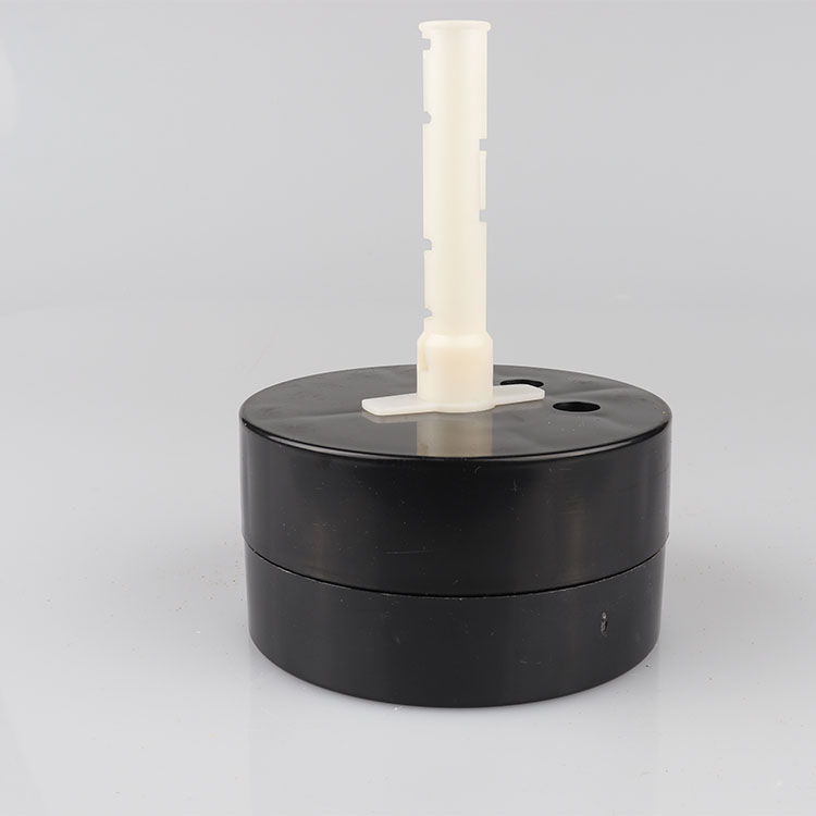 Three-core plastic plug for throwing sublance oxygen probe